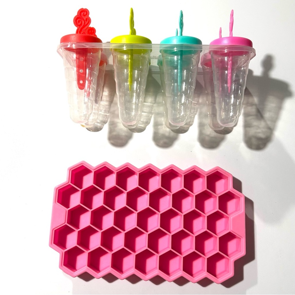 Set of Colorful Ice Pop Molds and Silicone Honeycomb Ice Cube Tray